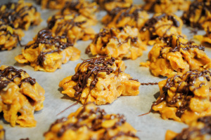 amazing-cookies-no-bake-cornflake-peanut-butter-cookies-cookie-recipe